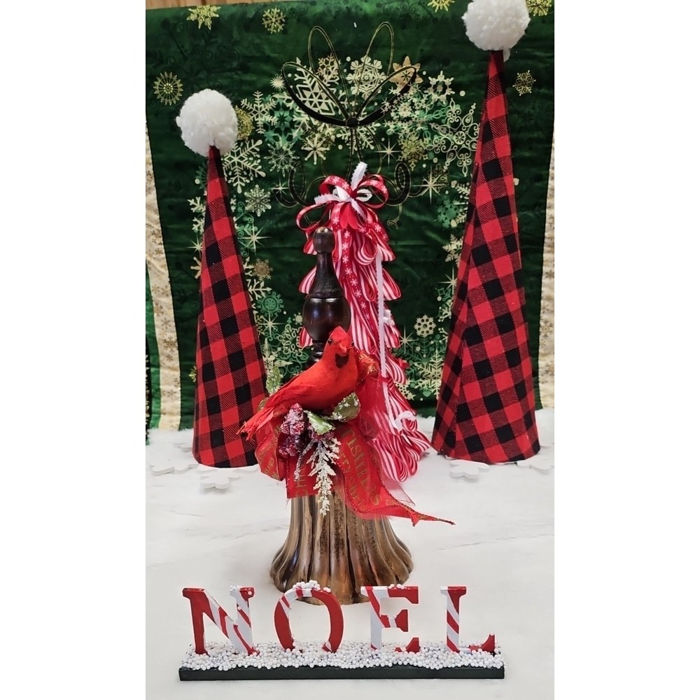 3 Trees‎ 1 Cardinal On A Bell And Noel Sign